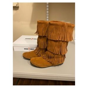 Minnetonka 3 layer fringe boots